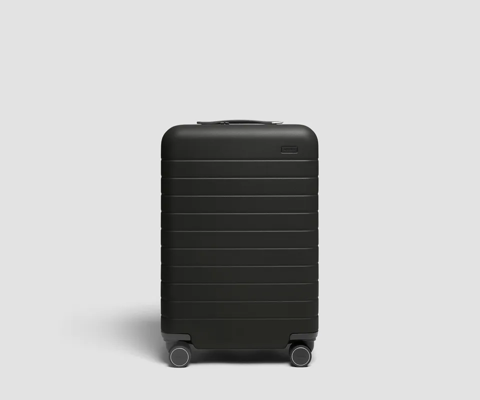 Away The Bigger Carry-On 3