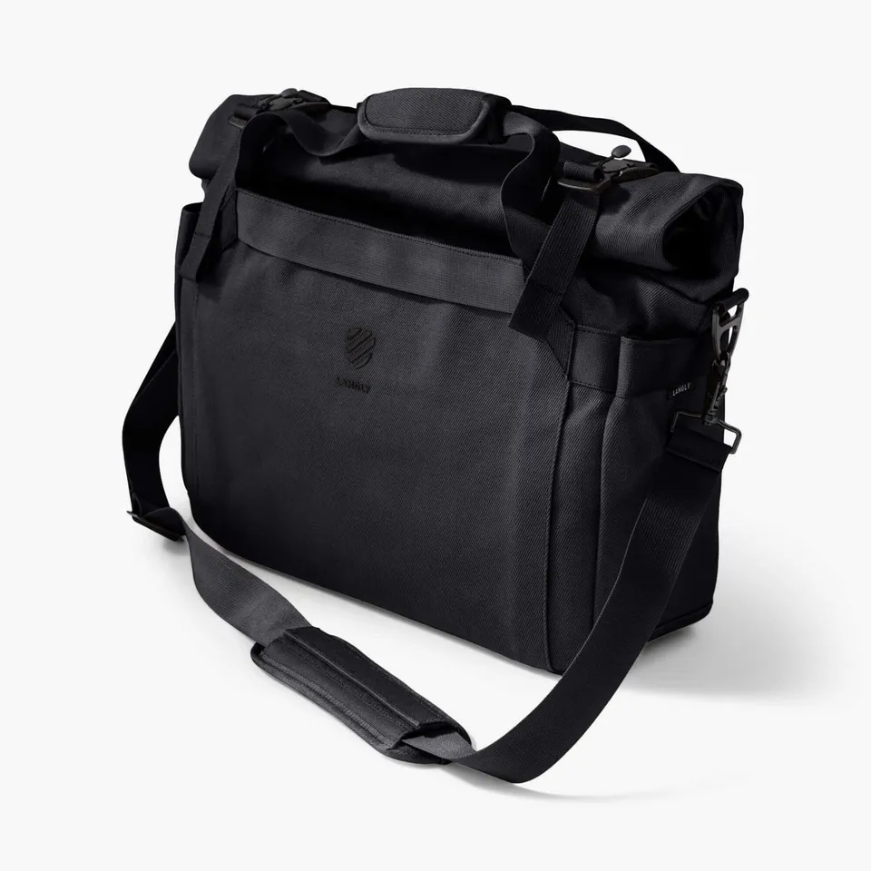 Langly Weekender Flight Bag With Camera Cube 16L
