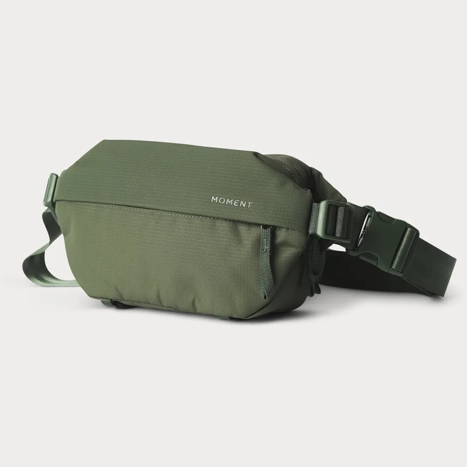 Moment Everything Sling 2L