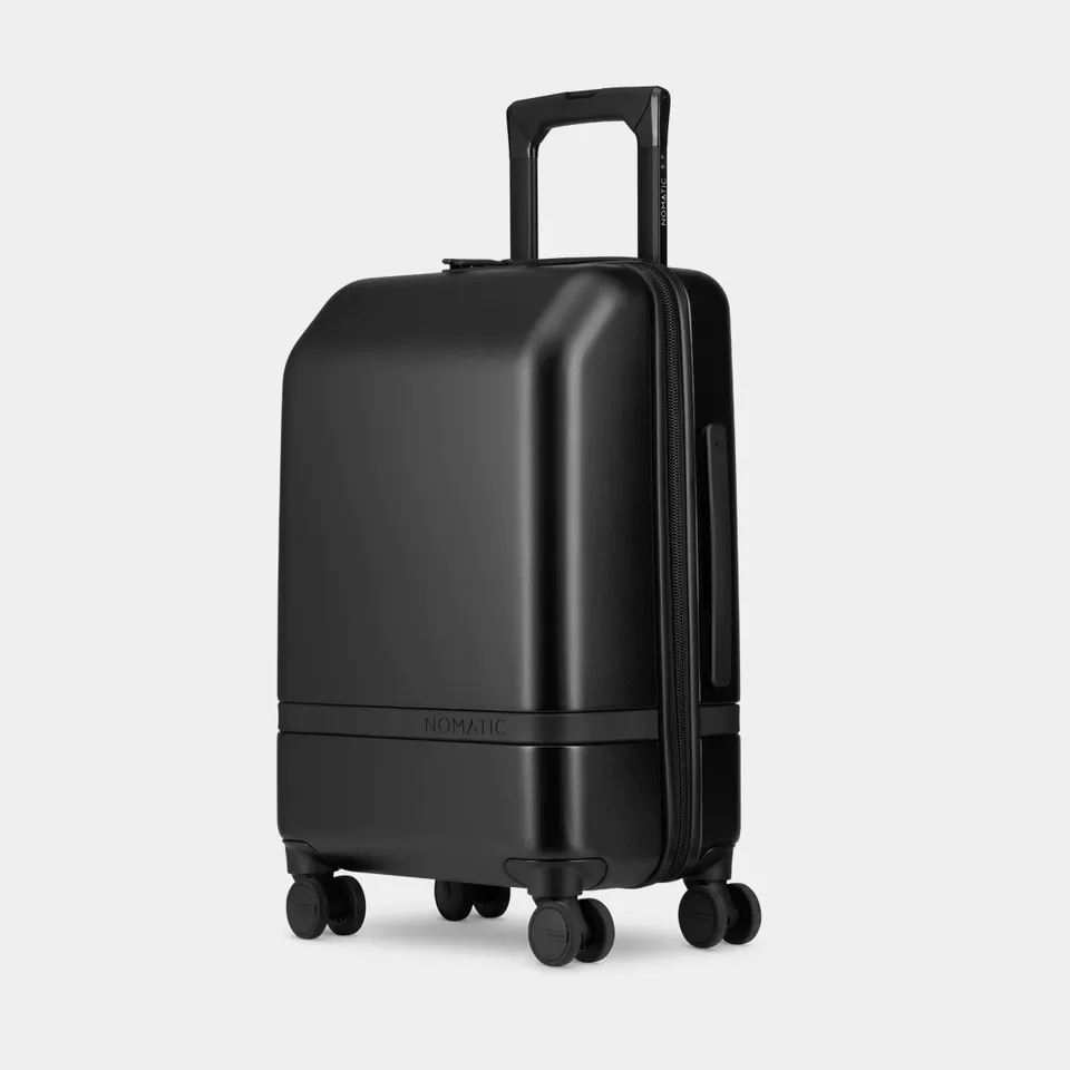 Nomatic Carry-On Classic