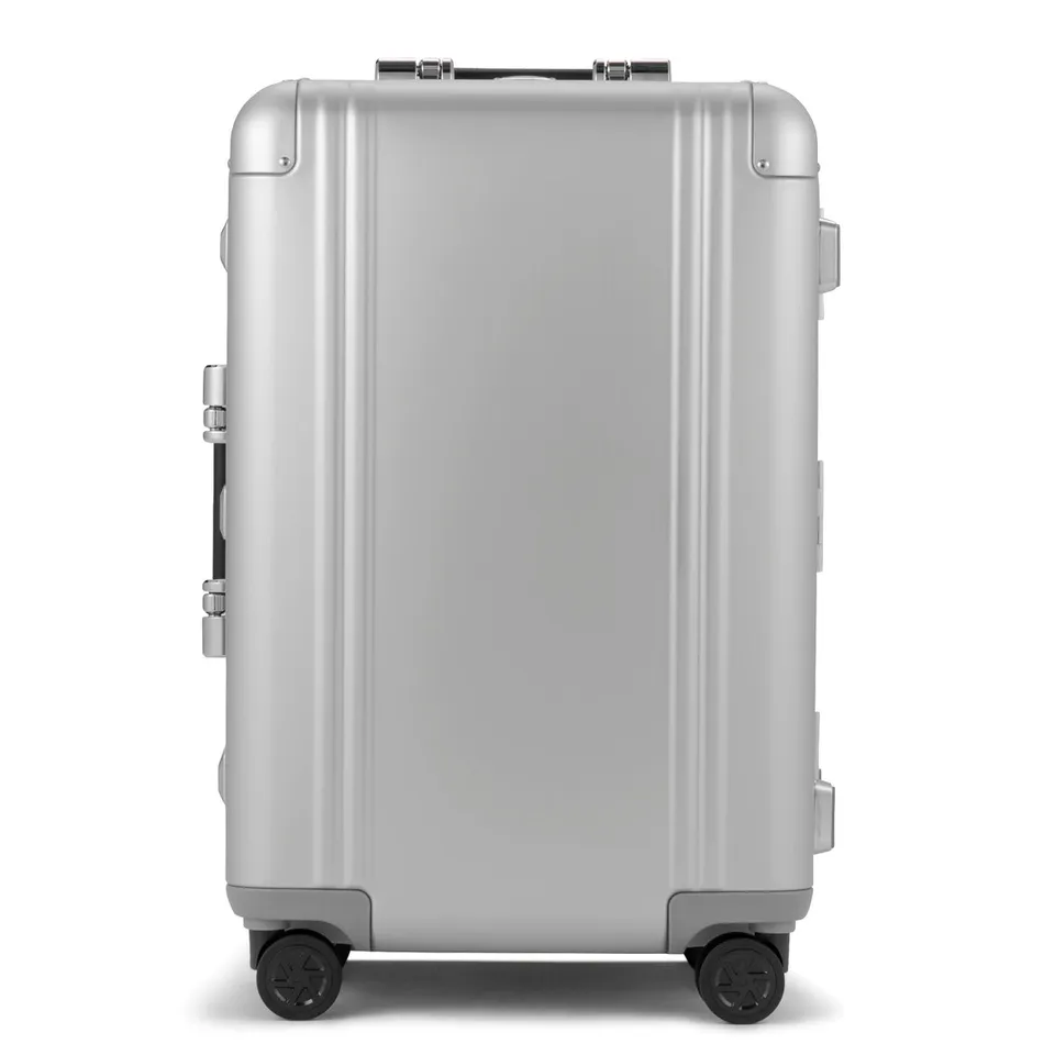 Zero Halliburton Classic Aluminum 3.0 Medium Travel Case 59L